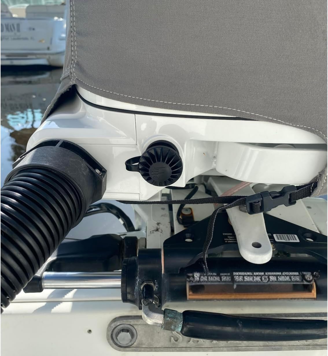 Kit de descarga de conexión rápida fuera de borda para motores de barco Mercury, Suzuki, Yamaha y Honda, adaptador de descarga marina con junta de carenado y conexión rápida material de nailon relleno