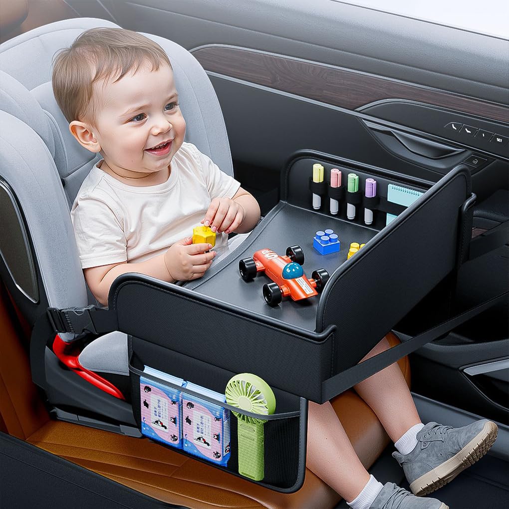 Tavolino da pranzo per bambini con schienale per seggiolino auto leggero, pannello lavabile e tasca portaoggetti, leggero e resistente. Il vassoio ha