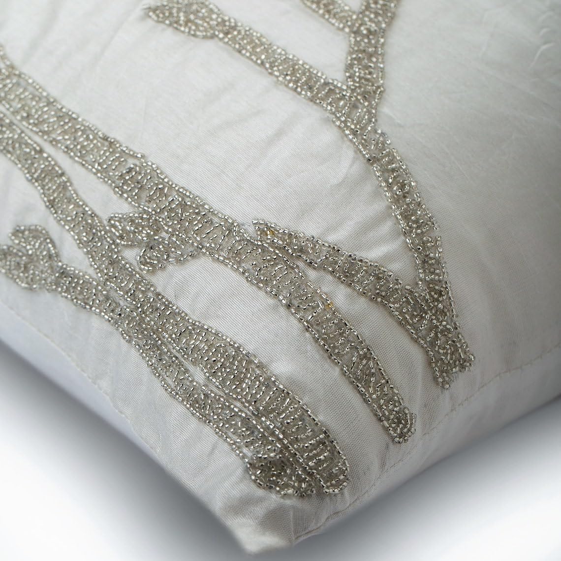 The HomeCentric Federa Cuscino Euro 60x60 Cm In Seta Art Design Nature 'Love Grows On Trees' – Bianco