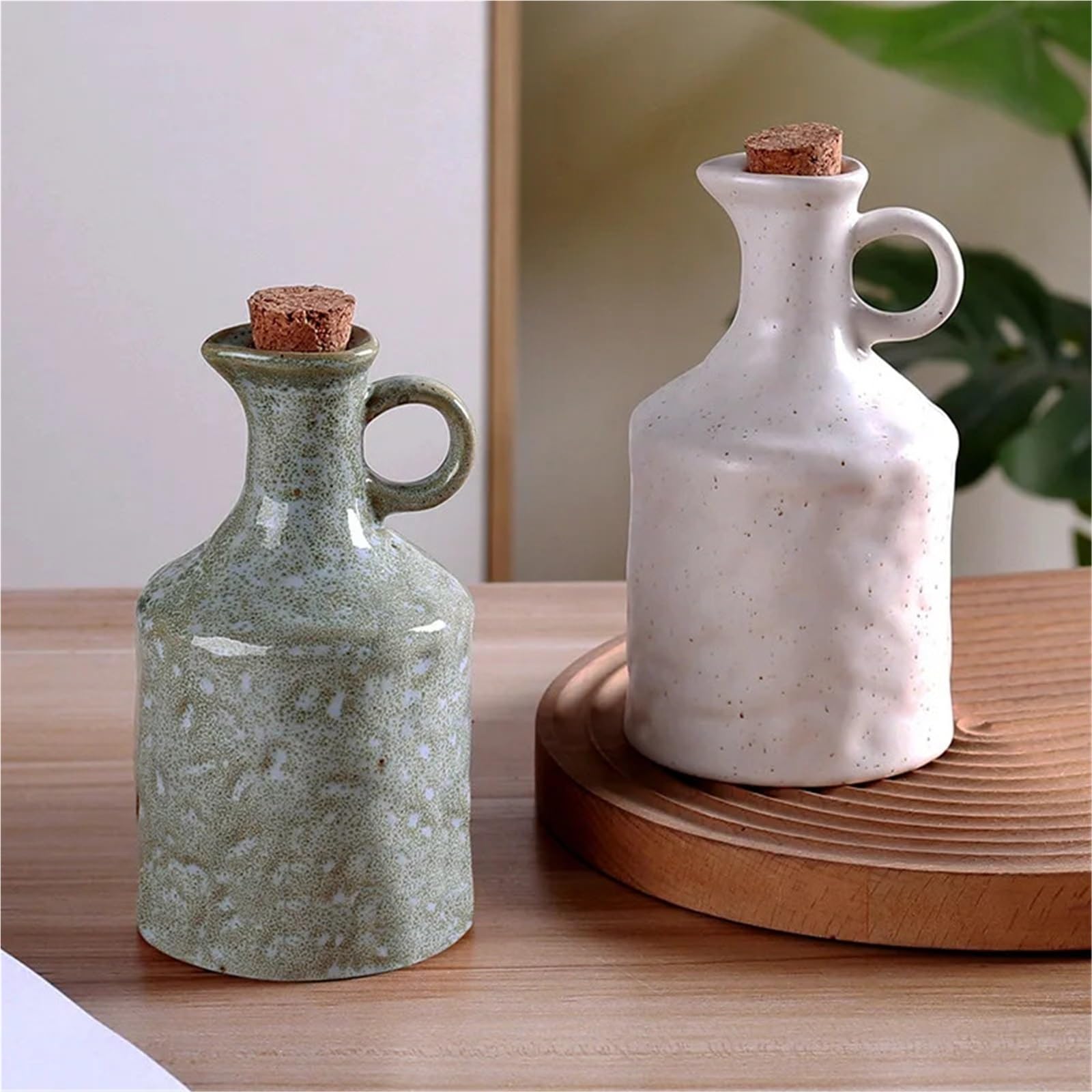 Keramische Olivenöl-Dispenserflasche Küche Öl Topf Haushalt Sauce Essig Unregelmäßige Hand-kneten Textur Keramik Flasche Abdeckung Auslaufsicher(Color2)