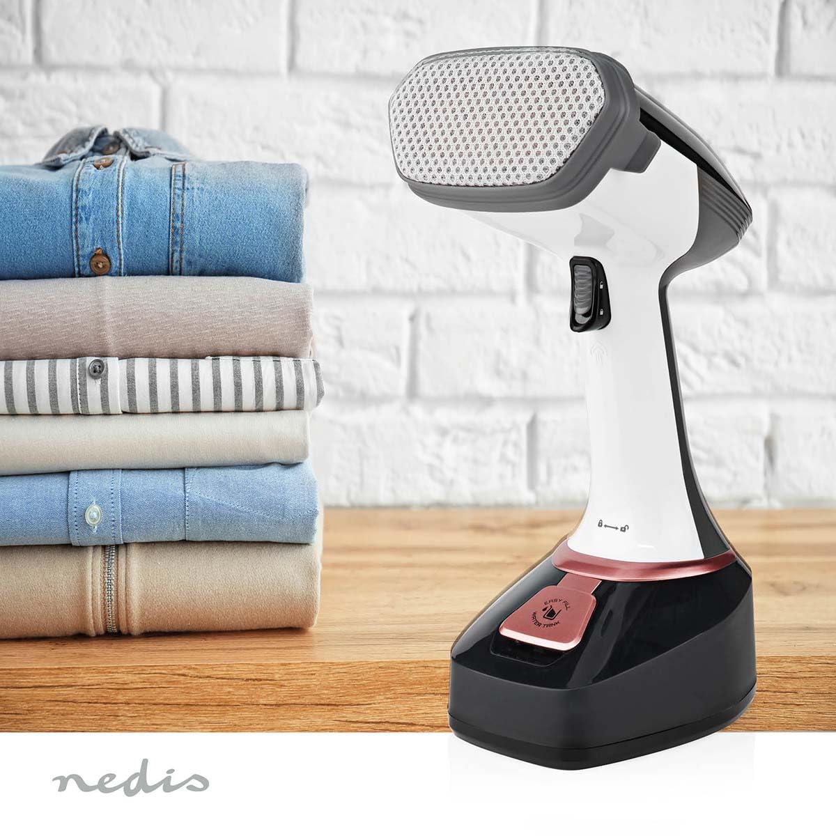 Nedis Bügeleisen - 1400 W - Edelstahl - 0.32 l, Schwarz
