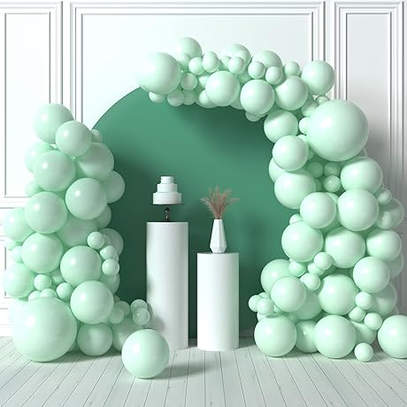 HOUSE OF PARTY Pastel Mint Balloon Garland