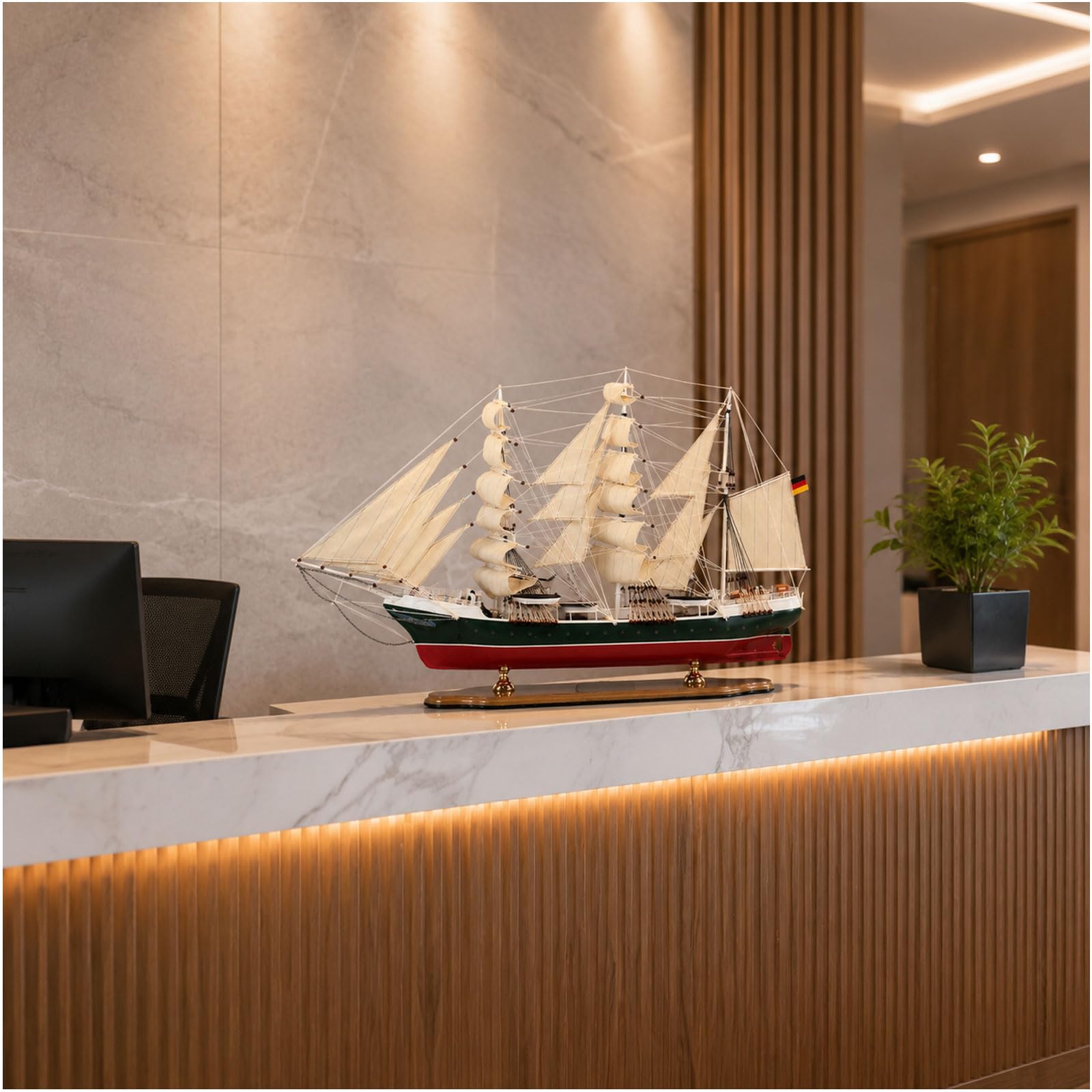 YLME Grande Modello di veliero Ornamento in Legno a Forma di Nave Alta 80cm | Con vele e sartiame realistici Decorazione nautica per la casa per soggiorno, ufficio o mensola