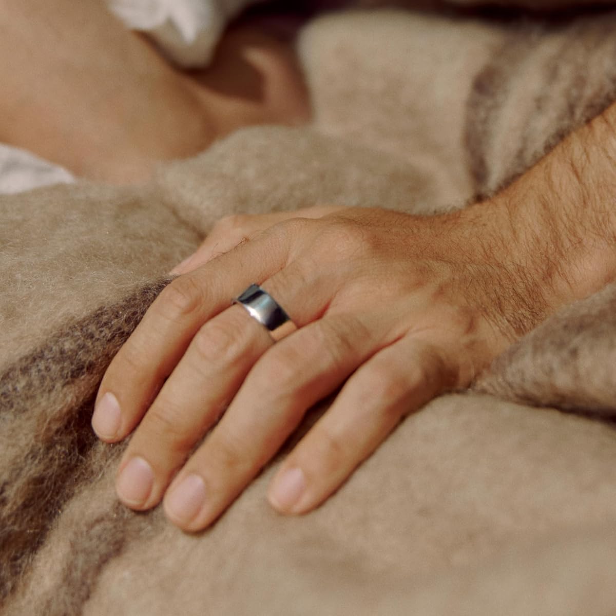 Oura Ring 4 - Silver - Rozmiar 7 Smart Ring | Najpierw dobierz rozmiar z zestawem miarowym OR4 | Urzadzenie noszenia pomiaru jakosci snu - Tetno - Pomiar kondycji - Bateria do 8 dni