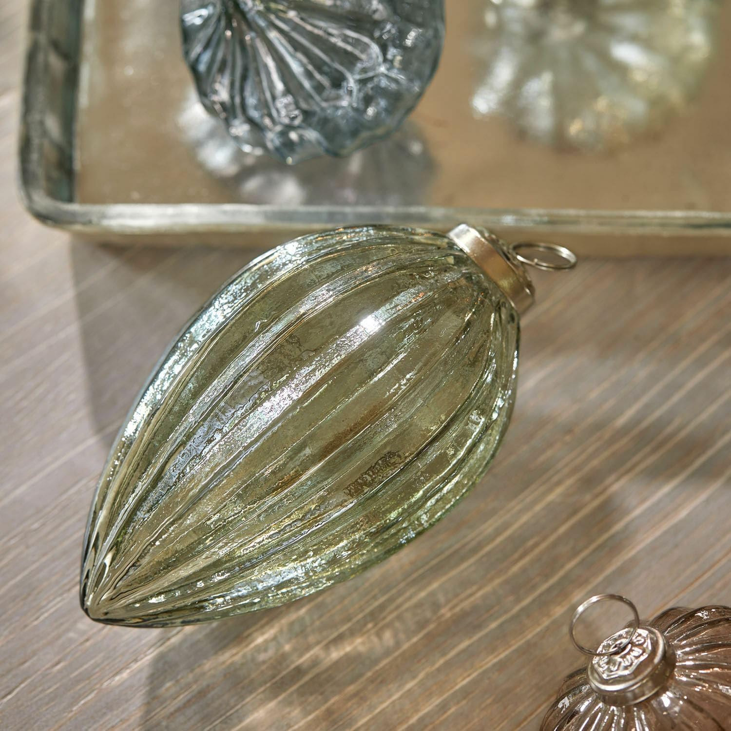 Loberon Weihnachtskugeln 8er Set Azélisse, bunt | Mundgeblasen, Bauernsilber-Finish & Getönte Farben, Christbaumschmuck, Weihnachtsdeko, Weihnachten, Glas, Messing
