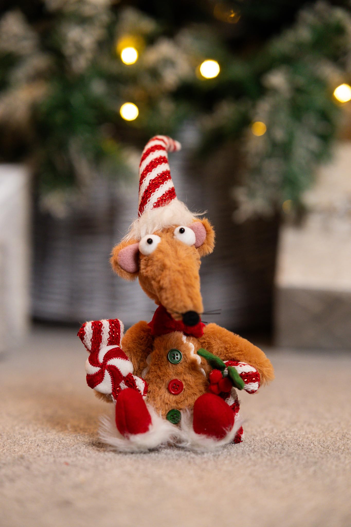 Marco Paul Gingerbread Rat Christmas Decorations - 33cm Plush Mouse Candy Cane Ornament with Santa Hat - Freestanding Gingerbread Man Ornament For Mantlepiece, Table Decoration, Gift & Centrepiece
