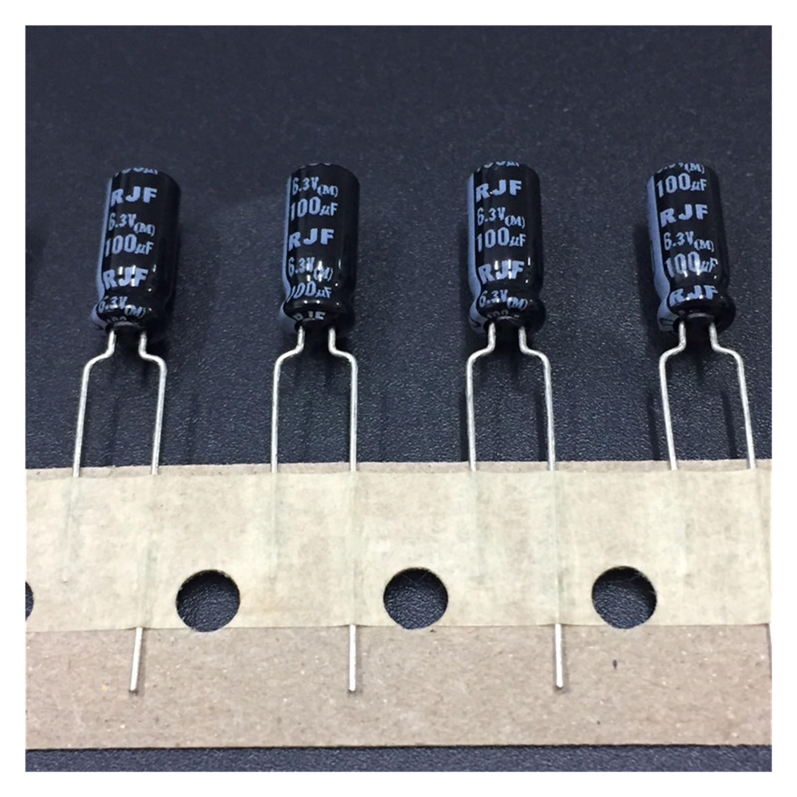 Condensateur audio 100 uF 6.3V pour réparer et sublimer le son de votre amplificateur de salon