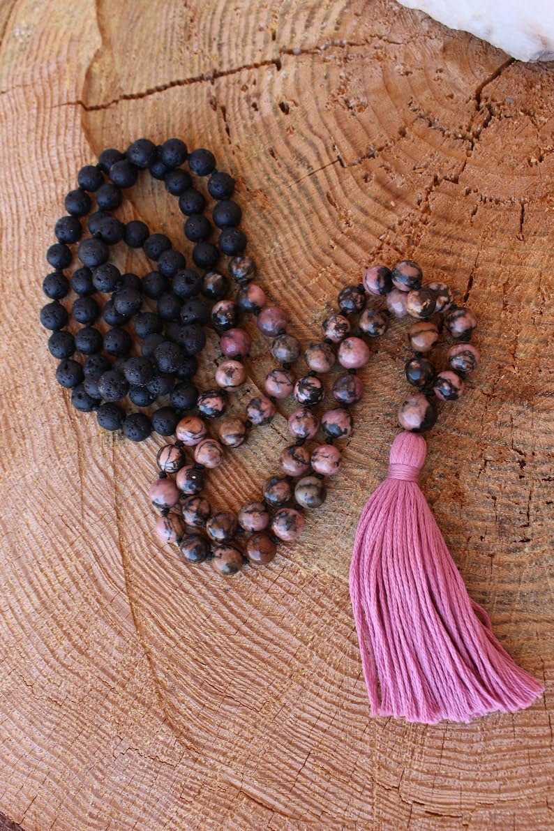Cuentas Mala de rodonita rosa y negra y piedra de lava, collar 108 Mala, mala anudada, collar WWG, joyería de yoga, cuentas de meditación, joyería espiritual, joyería bohemia, 34inch,