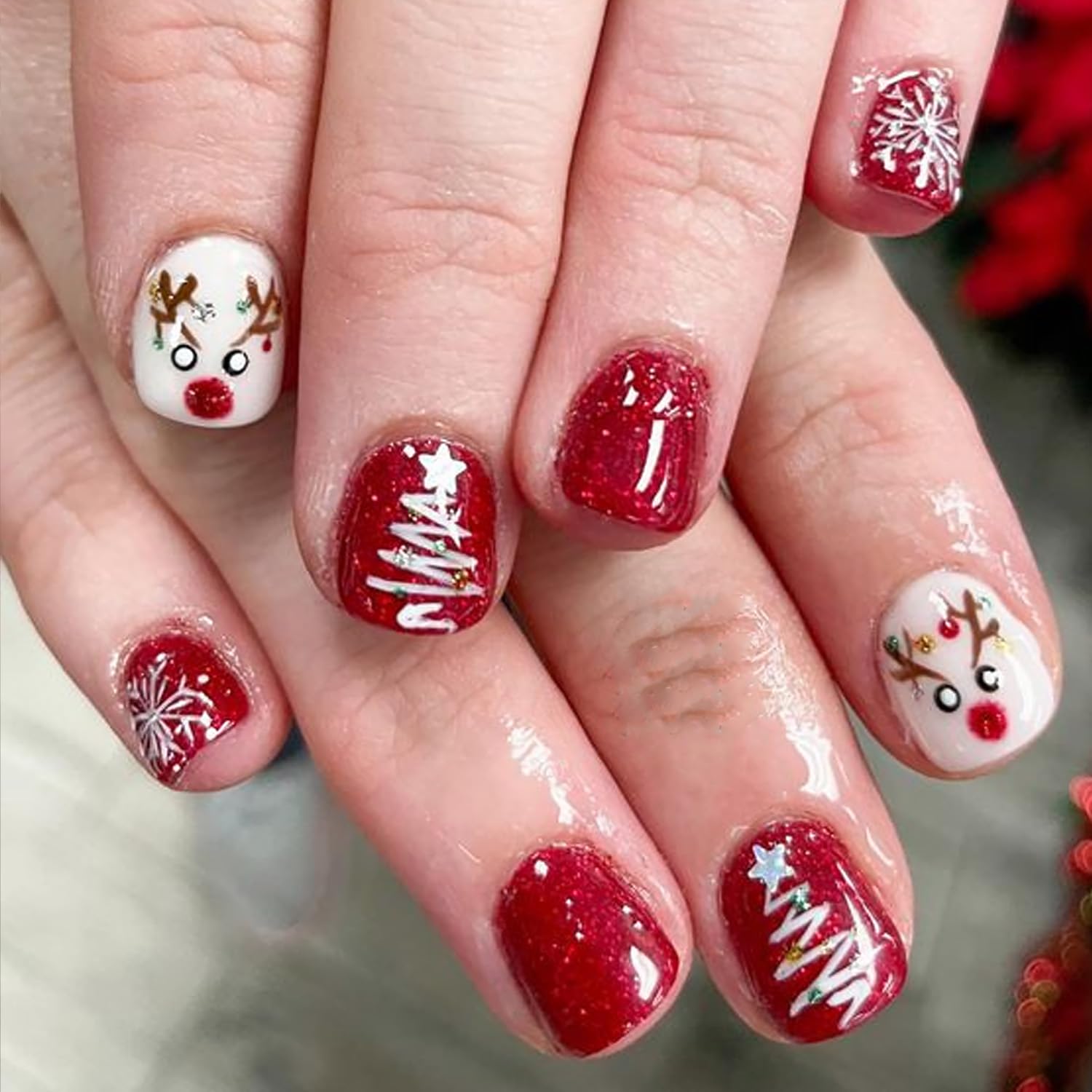 24Pcs Christmas Xmas Trees Press on Nails Short Square Fake Nails with Cute Elk Design Winter Snowflake False Nails Glossy Full Cover Artificial Glue