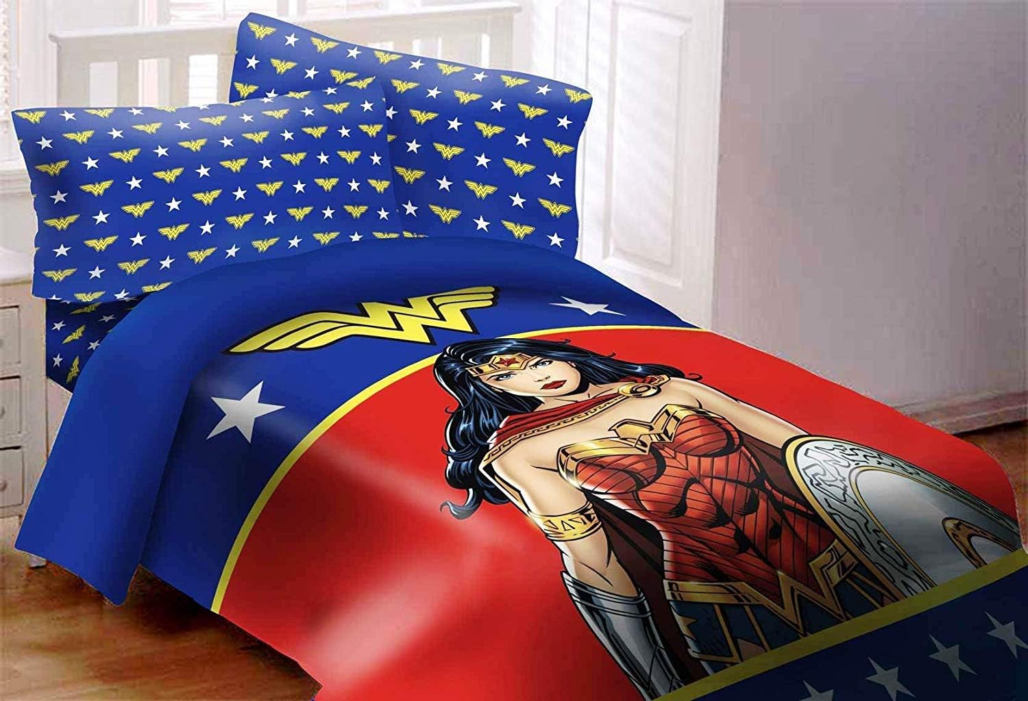 JPI DC Comics Wonder Woman Figure Luxury 3pc Comforter Set Reversible Super Soft Twin Size 68" X 86"
