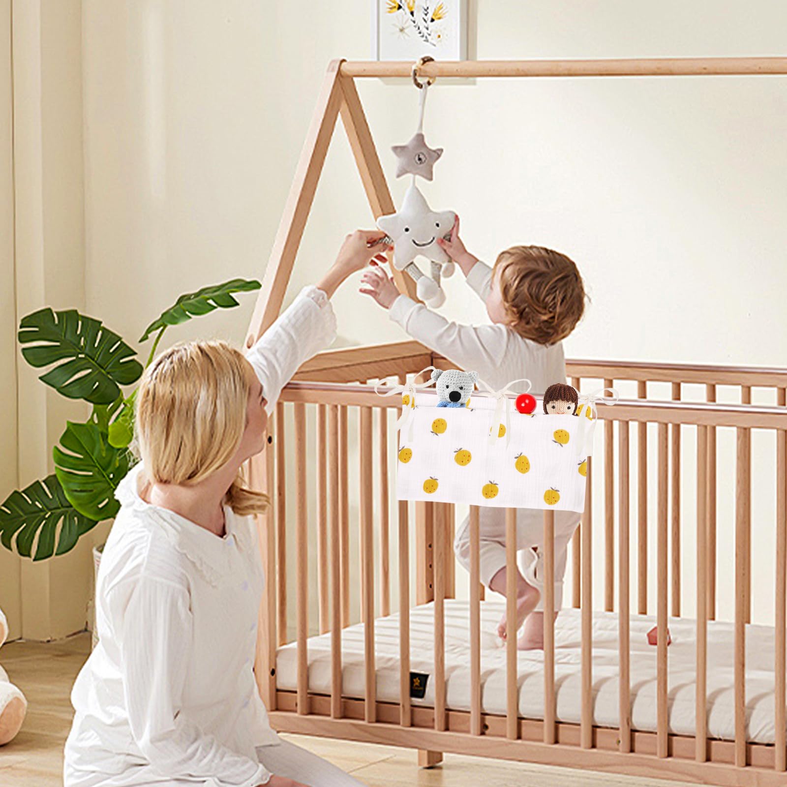 Babybett Organizer Hängend, 2pcs Babybett Organizer, Organizer Beistellbett Baby, Kinderzimmer Hängender Bett Organizer mit 2 Taschen, Babybett Aufbewahrungstasche für Windeln Kleidung Spielzeug Baby