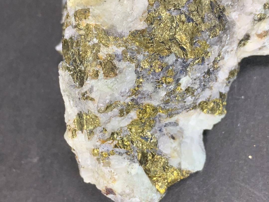 Amazon.co.jp: 鉱物標本 金鉱石 パイライト 黄銅鉱 原石 鑑賞石