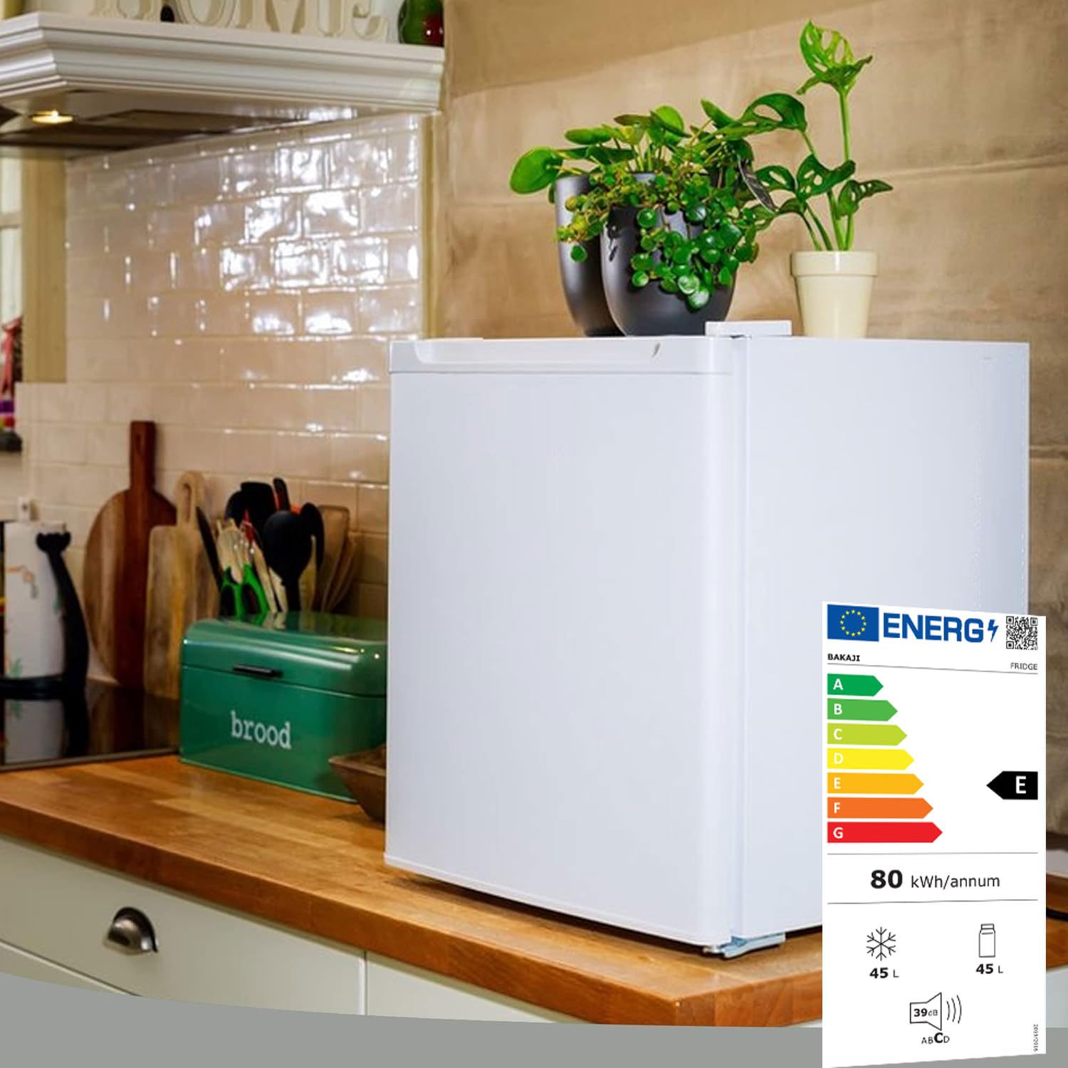 BAKAJI Frigo Bar Mini Stile Moderno Frigorifero con Freezer Termoelettrico Silenzioso con Scomparto Regolabile Capacita' 45 LT Hotel Casa Ufficio Studio Dimensione 49x44x49 cm Colore Bianco