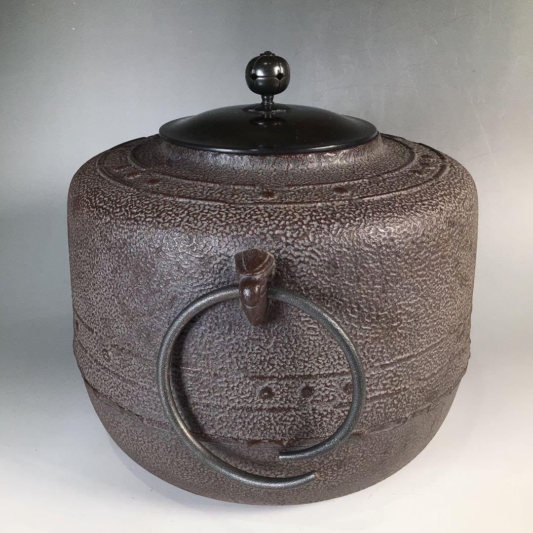 Ｍ７４７　茶釜　『人間国宝　高橋敬典造』『万代屋釜』　共箱　茶道具 M747 茶釜 『人間国宝 高橋敬典造』『万代屋釜』 共箱 茶道具