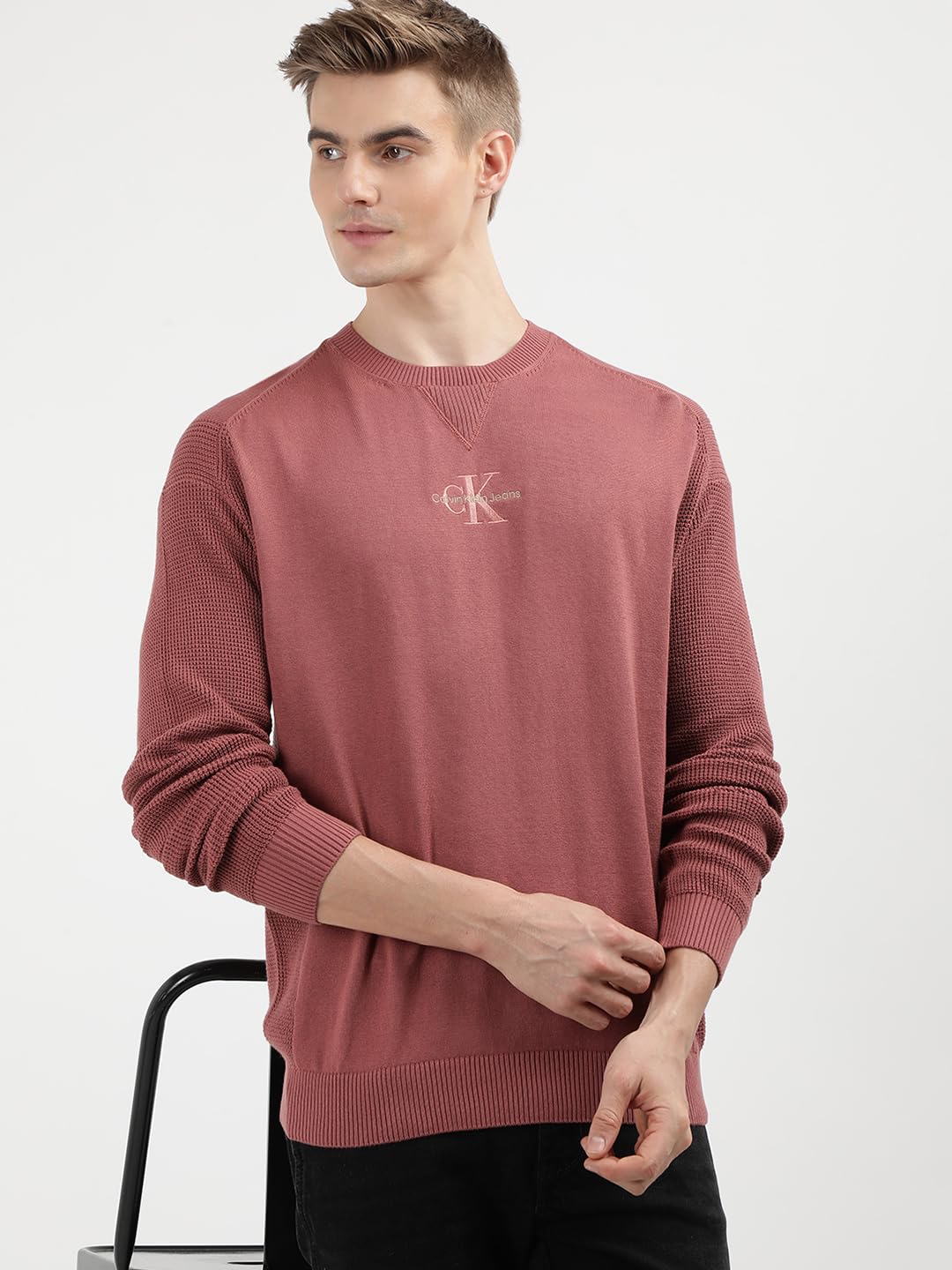 Image secondaire de Pull-over Calvin Klein Jeans Monologo pour Homme - Violet Apple Butter