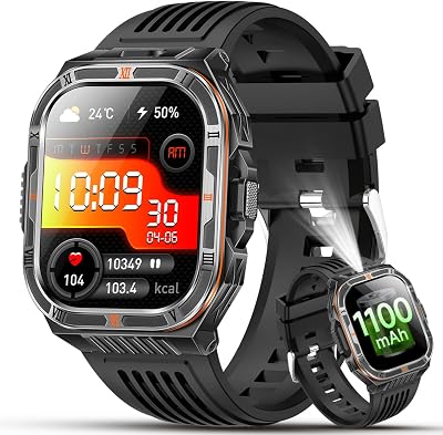 Montre Connectée Homme Militaire, 2.01″ HD Grand Écran avec 1100 mAh Batterie/LED Lampe,Smartwatch avec 150 Modes Sportifs/Fréquence Cardiaque/SpO2/Sommeil Monitor, IP68 Étanche pour Android iOS