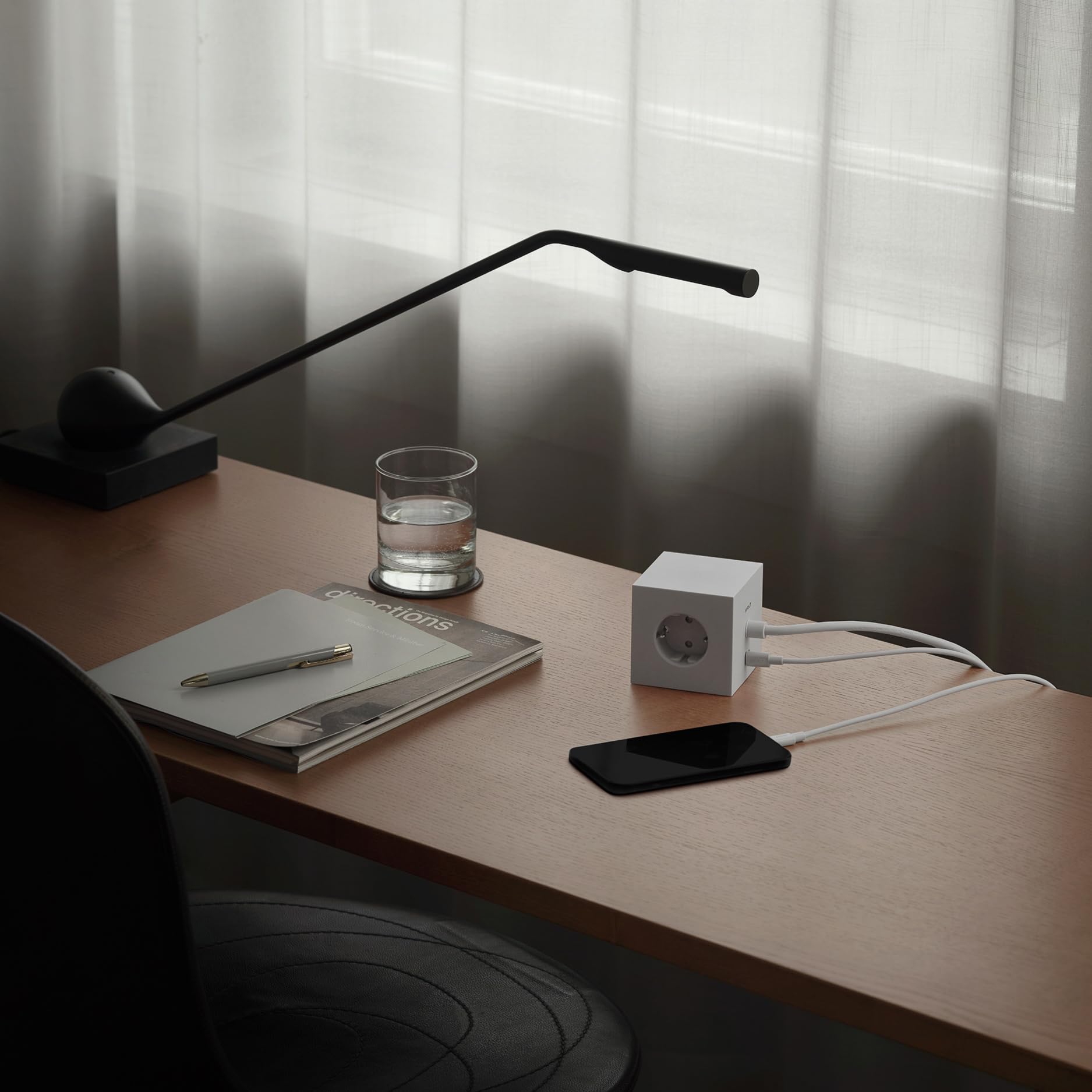 Avolt Square 1 Multipresa Cubo Design Elegante, 3 Prese, 2 USB-C 30W | Multipresa design elegante grigia. Cubo multipresa magnetico, ricarica USB-C 30W per scrivania, casa e ufficio