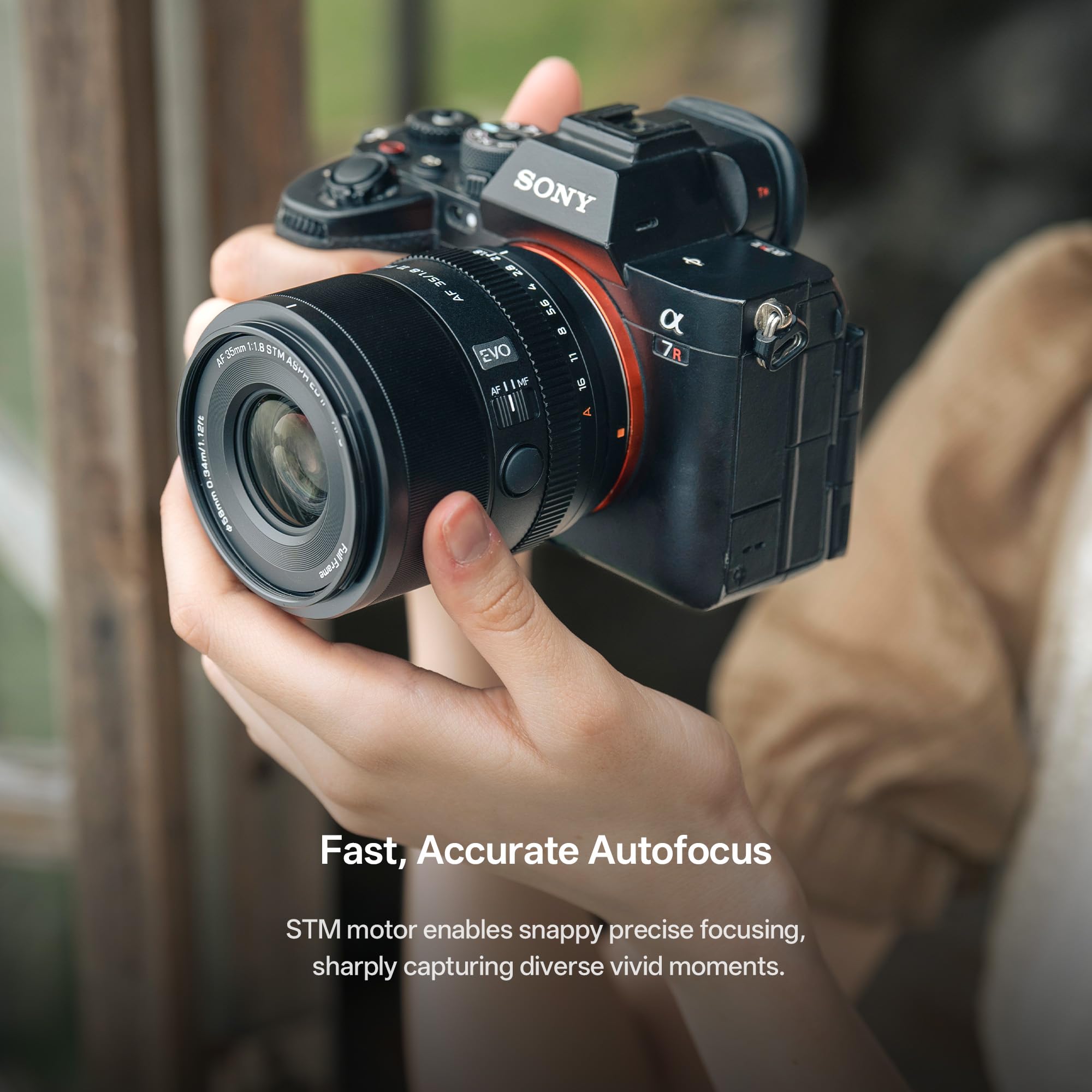 VILTROX 35mm F1.8 f/1.8 II FE Objectif Plein Cadre Grande Ouverture Grand Angle Autofocus Compatible avec les Appareils Photo sans miroir Sony E-Mount Alpha a7 a7II a7III a7R a7RII a7RIII a7RIV a7S