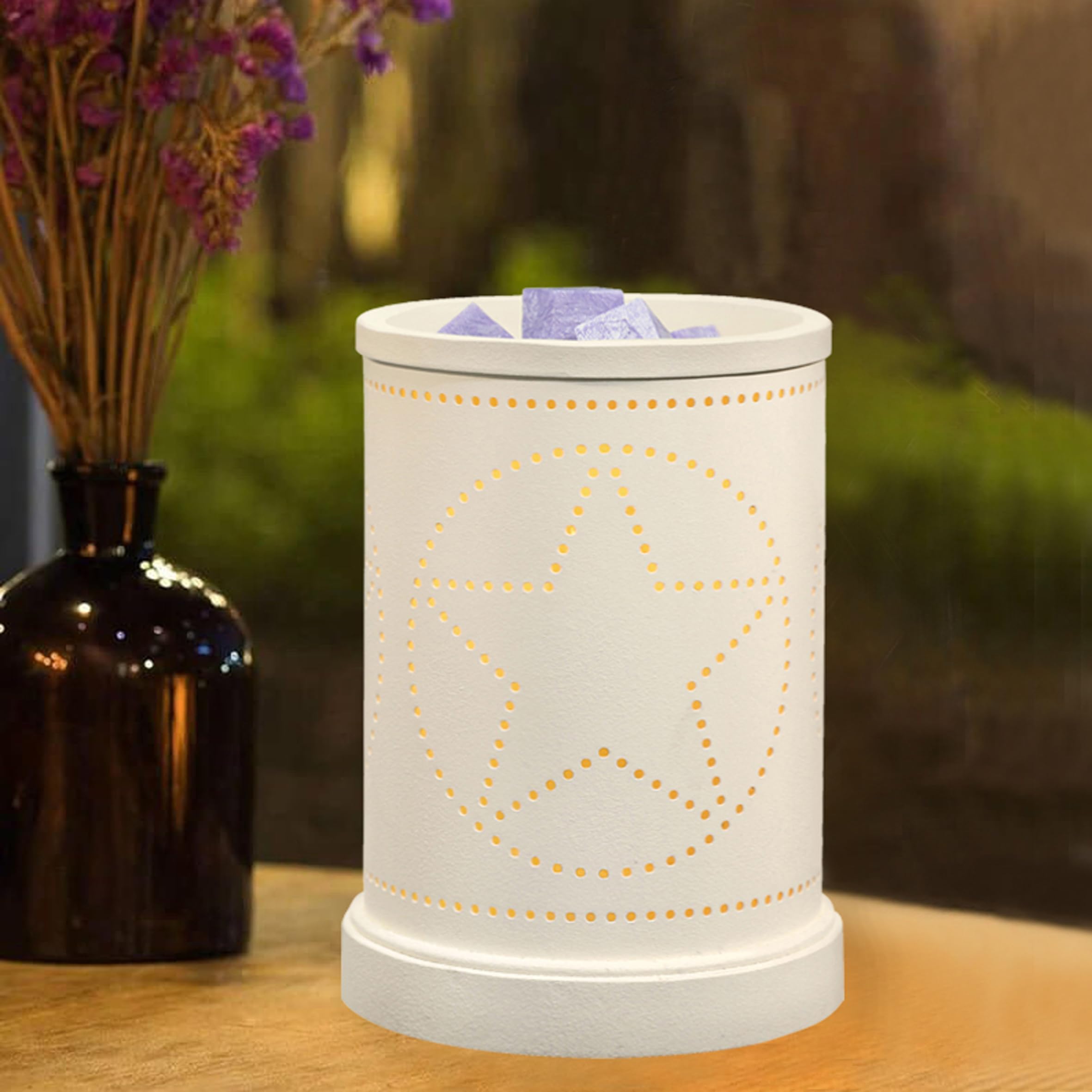 CVHOMEDECO. Electric Wax Melt Warmer – Decorative Cut-Out Metal Tart Warmer, Star Black, 5.75" X 5.75" X 4.5"