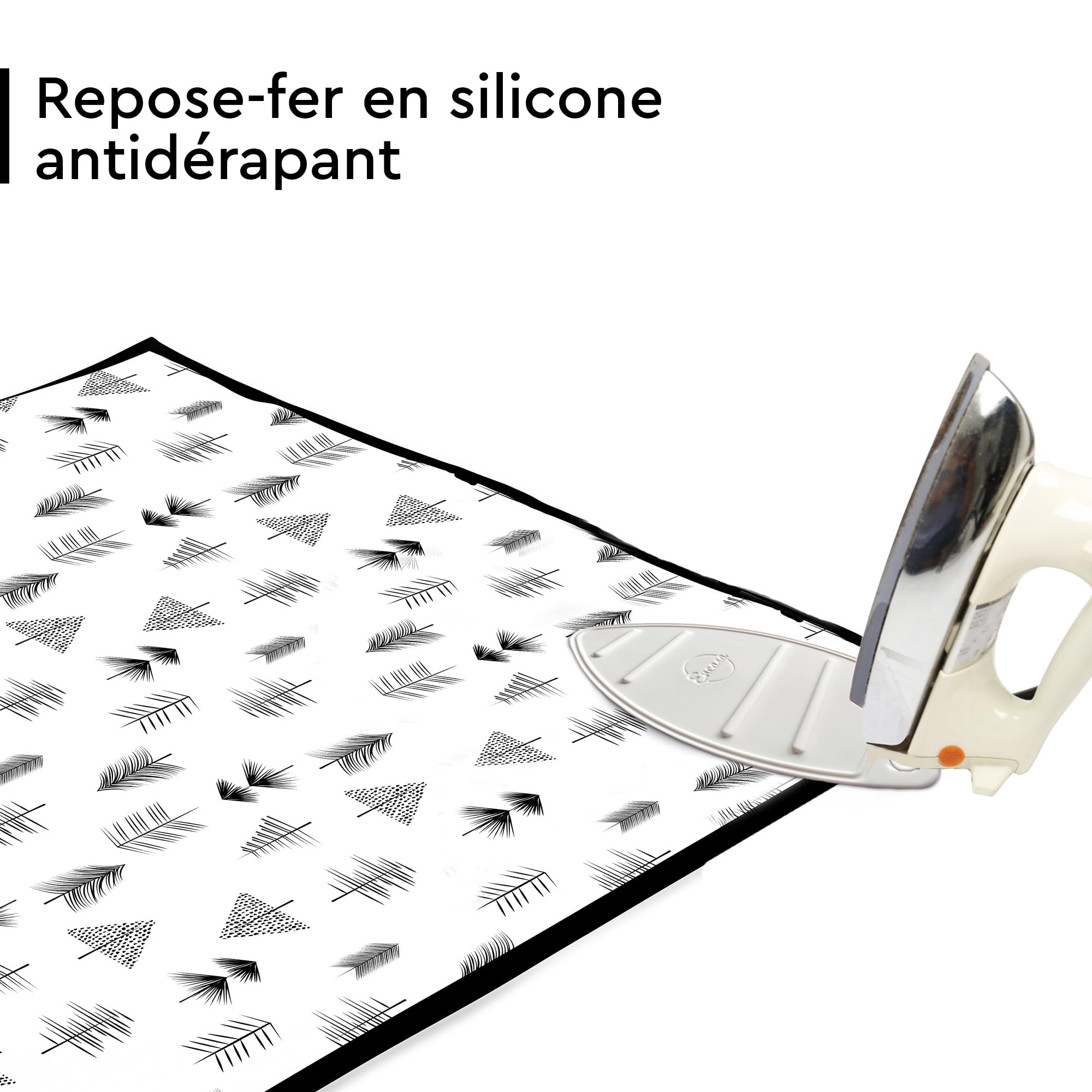 Vue rapprochée du repose-fer en silicone intégré sur le tapis de repassage Encasa XO.