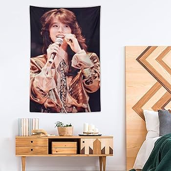 Amazon.co.jp: [Lisianthus] 中森明菜 タペストリー ポスター 壁飾り