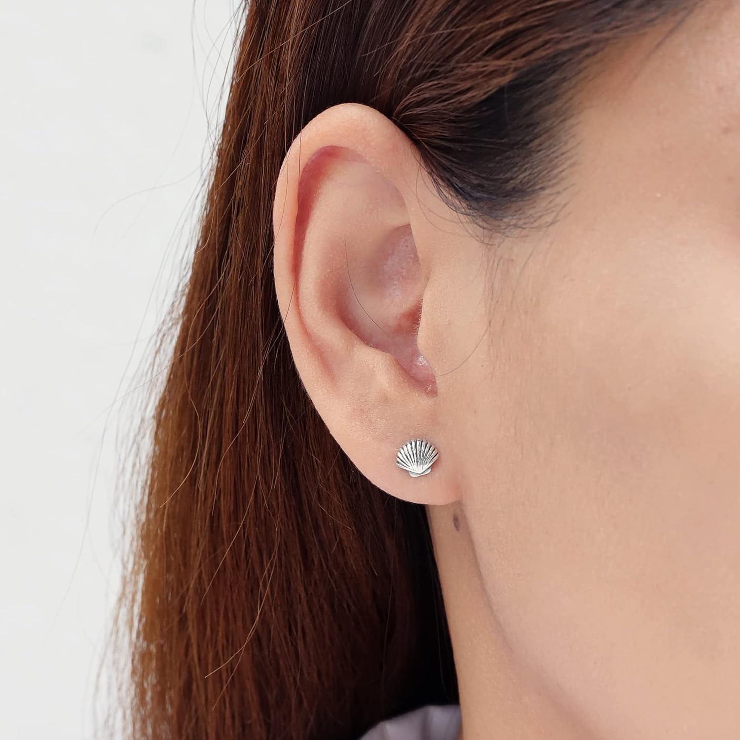 Boma Jewelry Sterling Silver Clam Seashell Stud Earring - Image 2