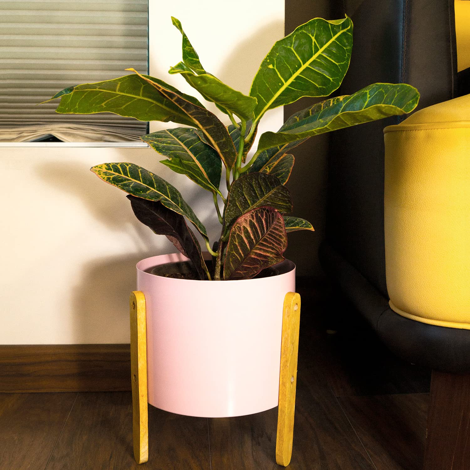 Kyari.Co Iron Pot with Wooden Wooden Stand, Rose Pink Planter for Indoor & Outdoor Decor, Rust Free Gamla/Vase, Size: H 23.5 * 19 Cm & Wooden Stand Height 20 Cm, Single Piece (B09SLX535M) Amazon Price History, Amazon Price Tracker