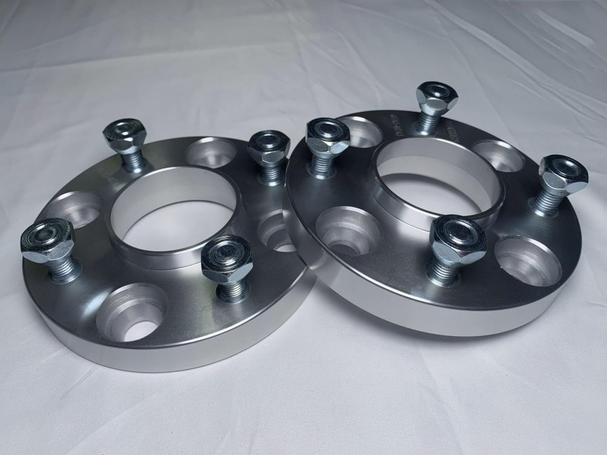 Entretoises de roue 4x100 CB 57.1 avec élargisseurs de voie 44mm et goujons M12x1.5