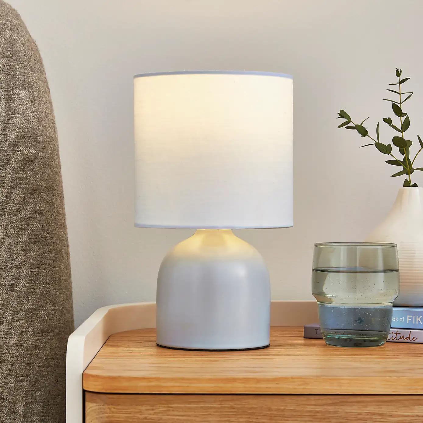 New Contemporary Design and Sleek Finish Lamp Ceramic Base with Stylish Fabric Shade Table Lamp Any Room Office Home Decor Gift (Air) - M12