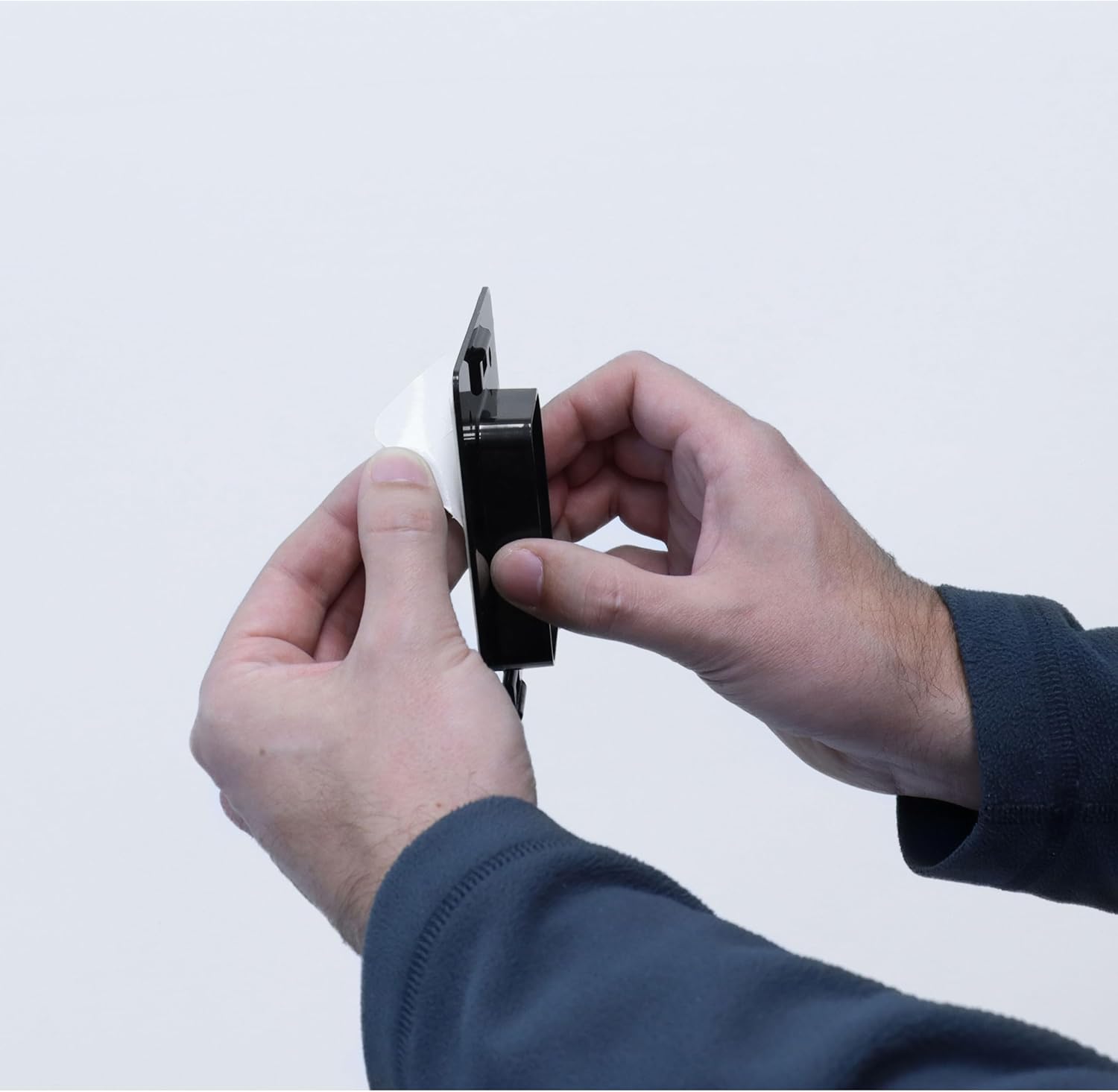 Extreme Max 3005.5153 BoatTector Versa Vent - With Peel and Stick Adhesive, Pack of 25