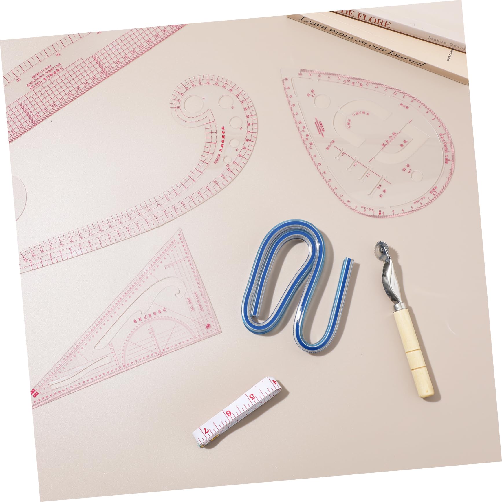 Righello Curvilineo Francese da Sartoria 12 Pezzi per Modelli | Set Flessibile in Plastico, Misurazione Accurata e Leggero, per Progettazione e Taglio nei Lavori Creativi
