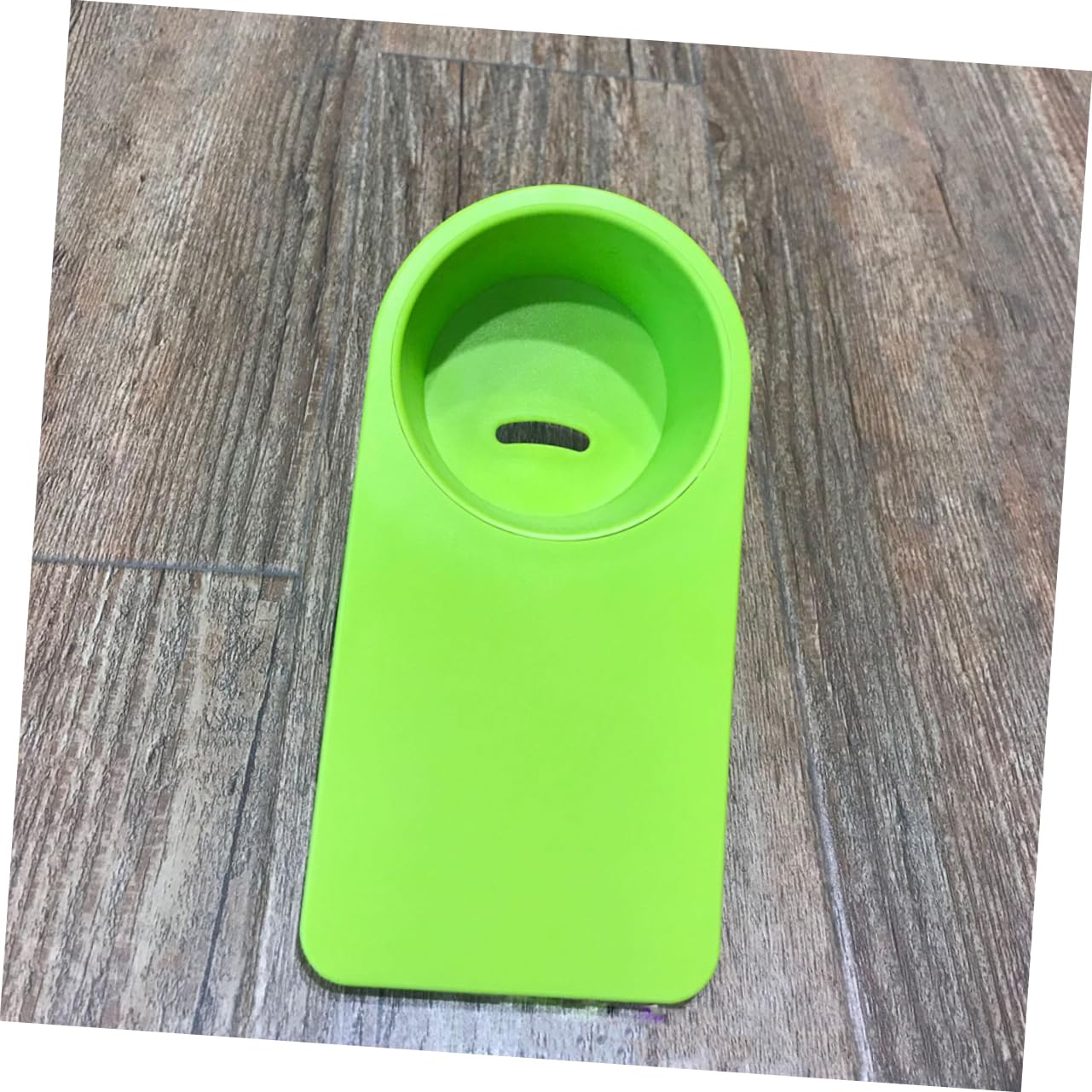 COSMEVIVI Table Mug Holder Clip Saucer Clip Design for Home Office Green Versatile Clamp for Water Bottles Coffee Mugs and Stationery Organizes Accessories Effortlessly