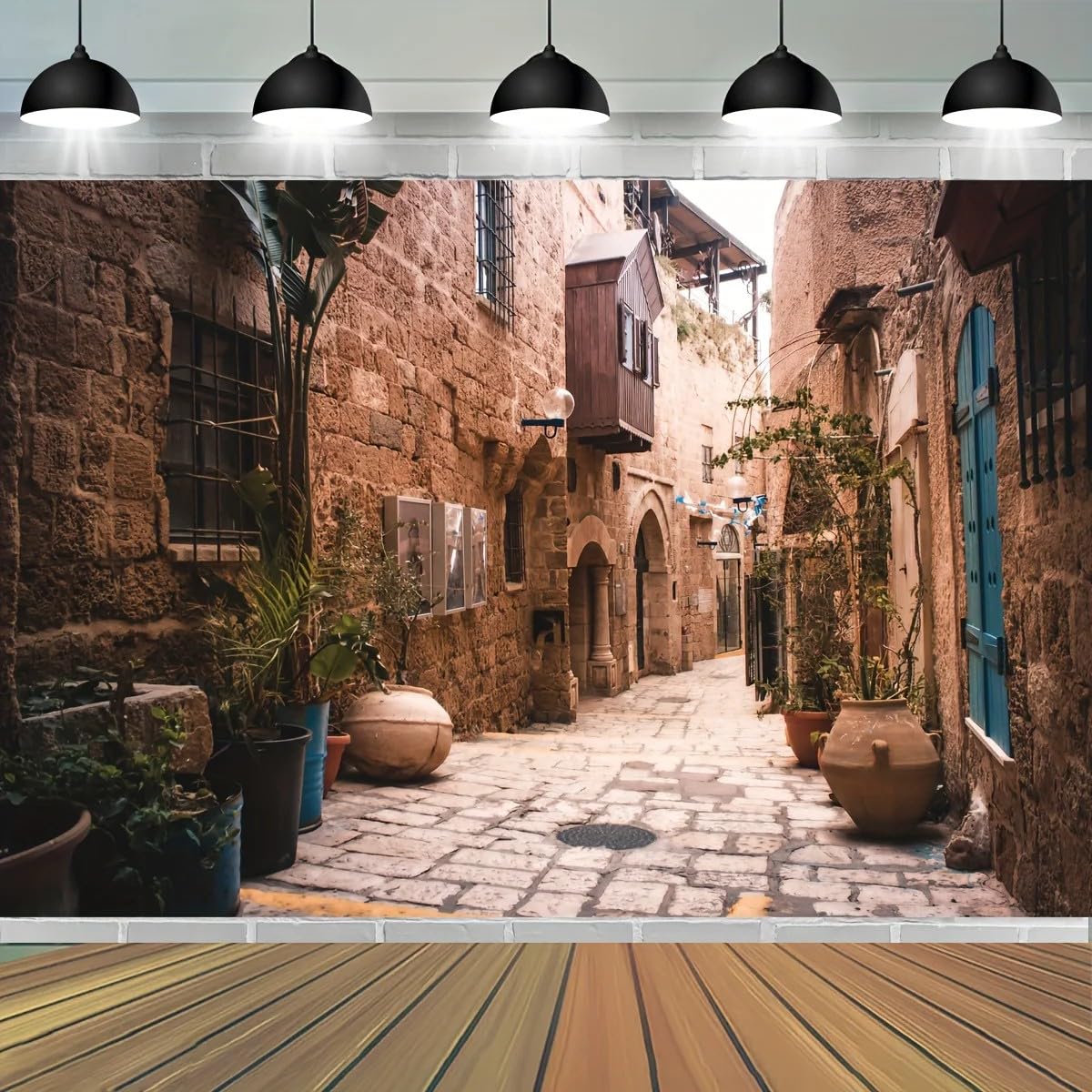 Stare Miasto w Jerozolimie: ulica z kamiennymi domkami w stylu retro, doniczki na kwiaty murowe – idealne do dekoracji imprez i fotografii 440 x 300 cm