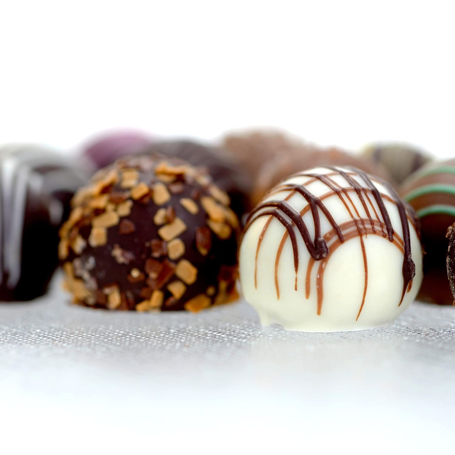 CRAVINGS BY ZOE Valentine's Day Chocolate Gift Box Red | Chocolate Truffles | Milk Chocolate, Dark Chocolate and White Chocolate with 16 Assorted Toppings - 7.5 oz, 16 Count : Grocery & Gourmet Food