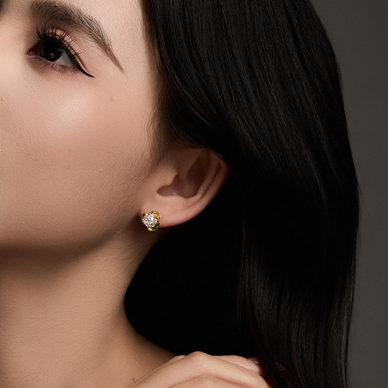 Pendientes de trébol para mujer con moissanite