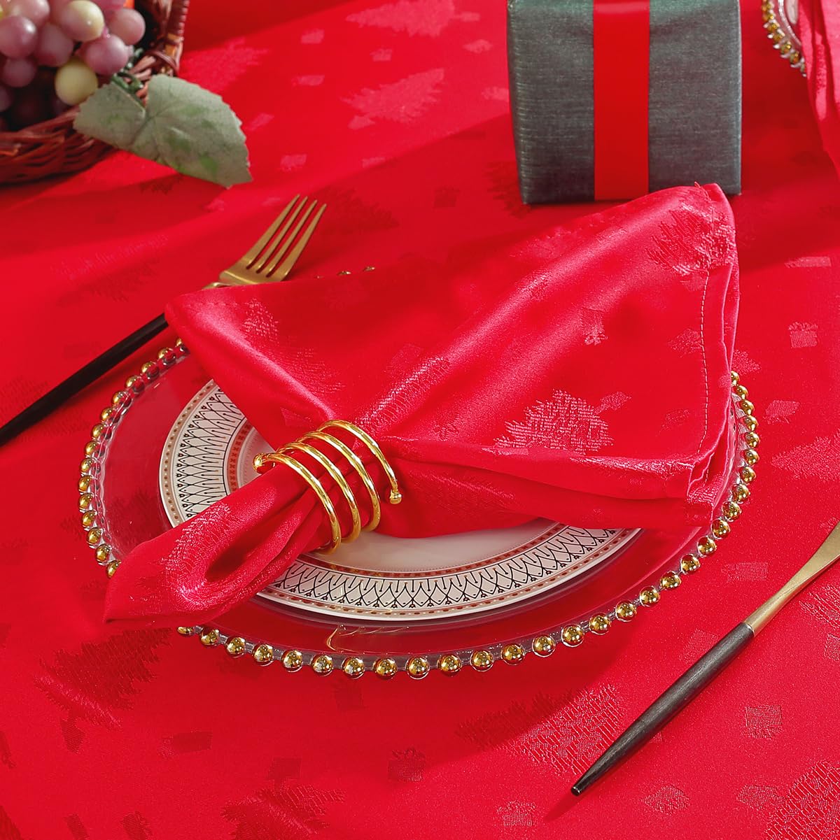 SASTYBALE Lot de 4 serviettes de table de Noël en tissu - 50,8 x 50,8 cm - Lavables et confortables pour décoration de Noël (rouge, 50,8 x 50,8 cm)