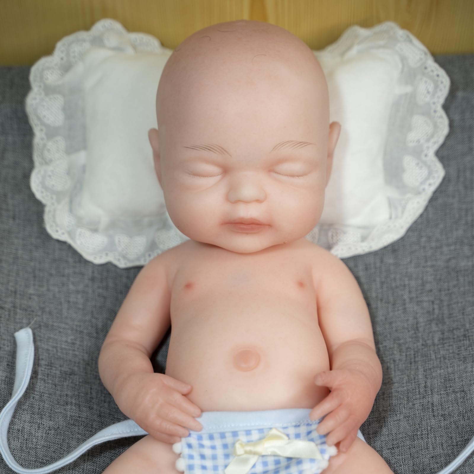 Amazon | フルシリコンベビードール 15.3インチ 目を閉じた女の子