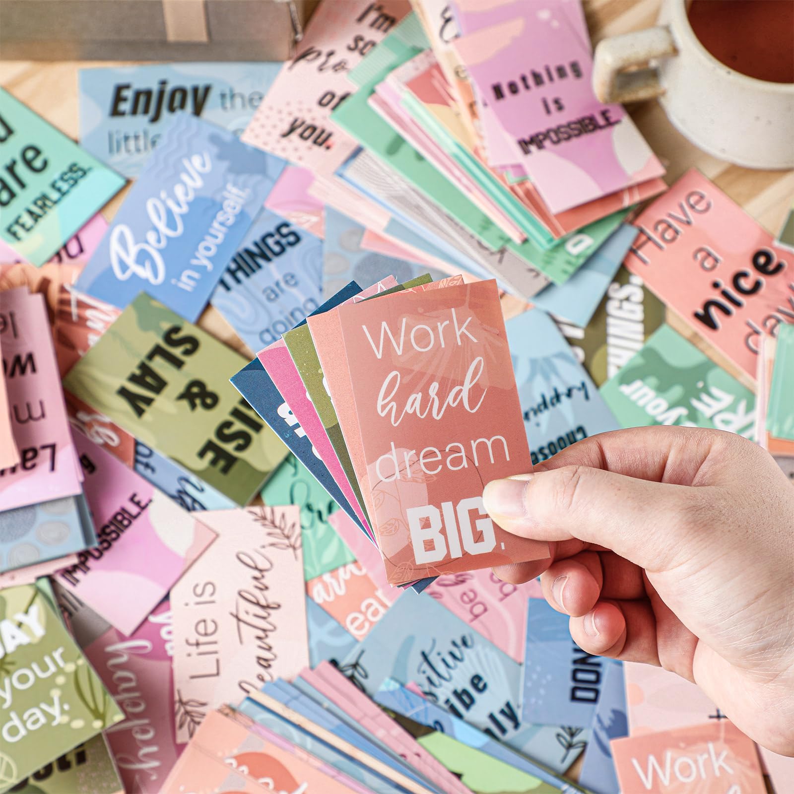 Jinei 300 tarjetas motivacionales, tarjetas inspiradoras, tarjetas de afirmación positiva, pequeñas tarjetas de aliento para mujeres, estudiantes, niñas, adolescentes (bohemio)