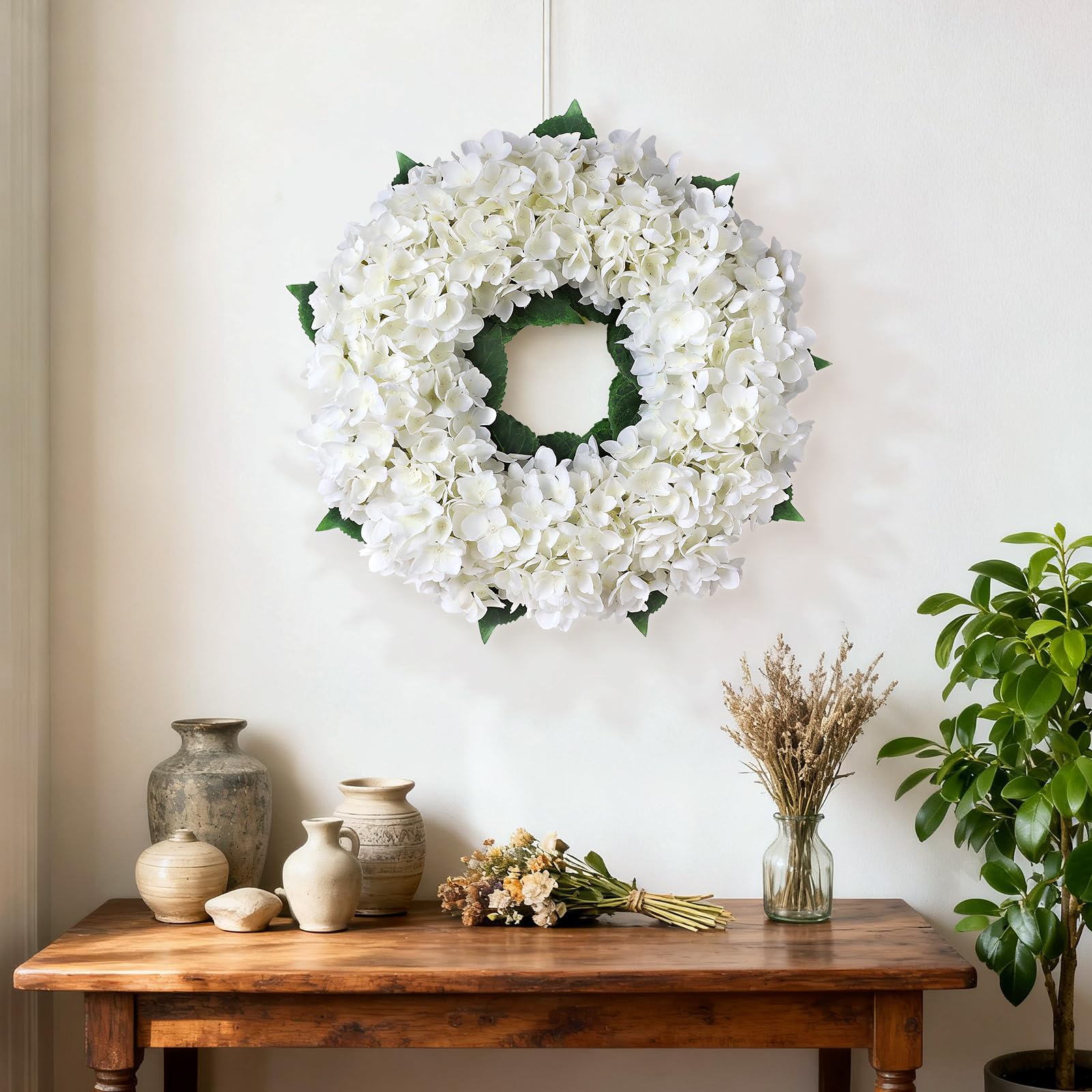 Weißer künstlicher Hortensienkranz für Haustür – Frühlings- und Sommer-Blumenkranz aus Kunststoff, Blumenranken-Ringdekoration, Fuax-Hortensien-Blätter für Urlaub, Party, Zuhause, Wandfenster (55 cm)