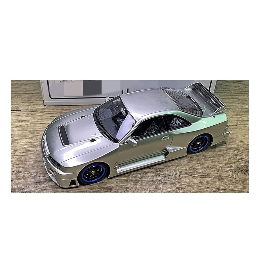 Amazon.co.jp: 最高の贈り物 1/18 日産スカイライン R33 GT-R
