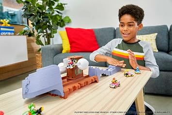 Hot Wheels Mario Kart Track Set Assortment 4 Different Tracks with Mario Kart 1:64 Scale Vehicles and Nemesis from Video Game Toy for Kids 3 Years and Older