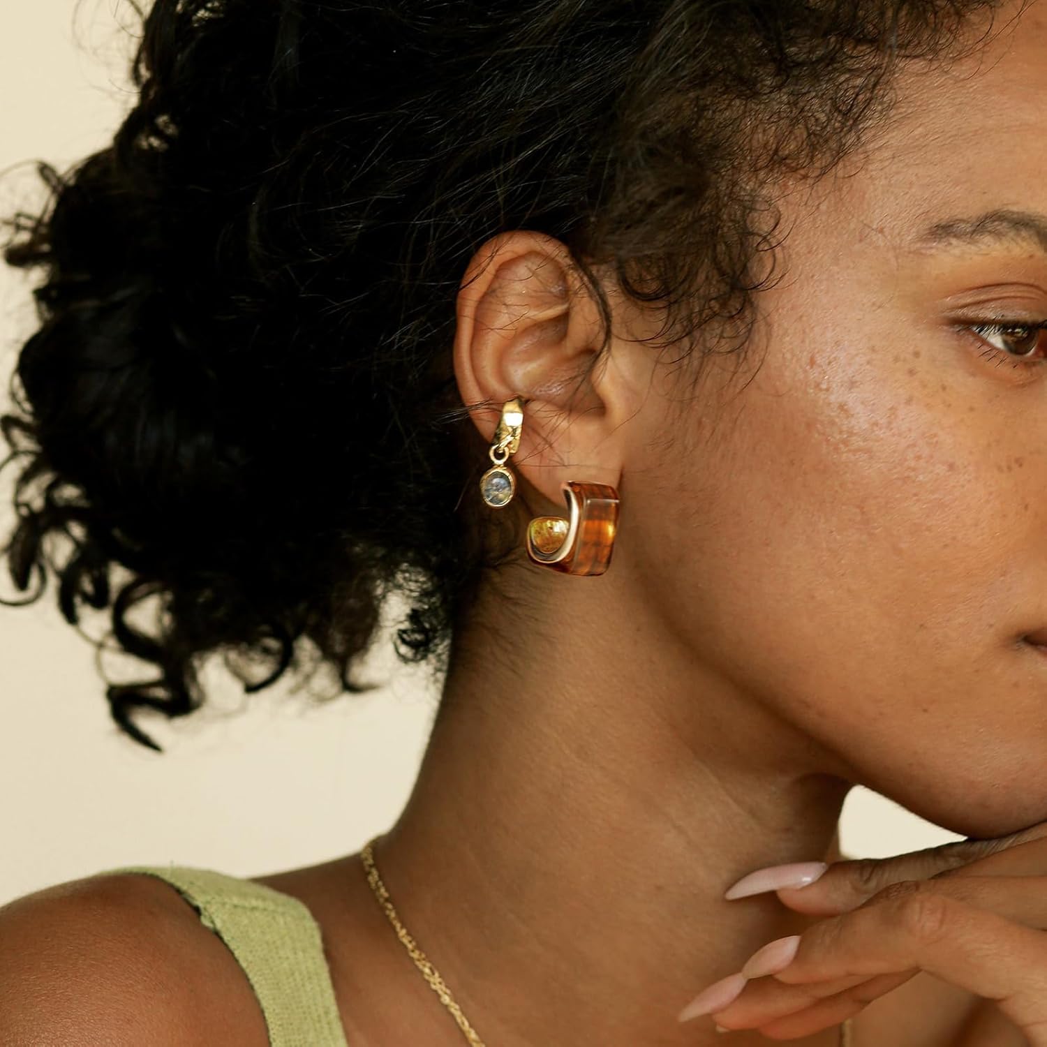 KissYan Acrylic Teardrop Earrings for Women, 14K Gold Plated Resin Chunky Hoop Earrings, Lightweight Hollow Open Drop Hoops Translucent Hypoallergenic Vintage Fashion Jewelry Gifts - Image 3