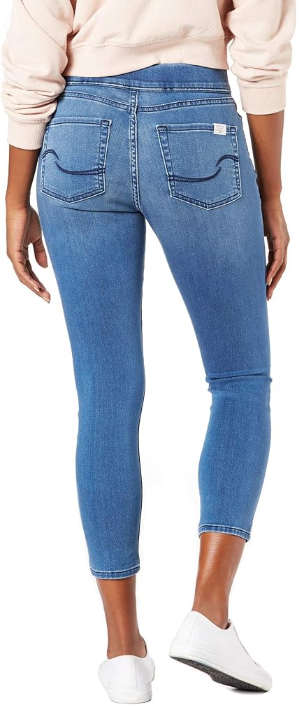 Signature by Levi Strauss \u0026 Co. Gold 