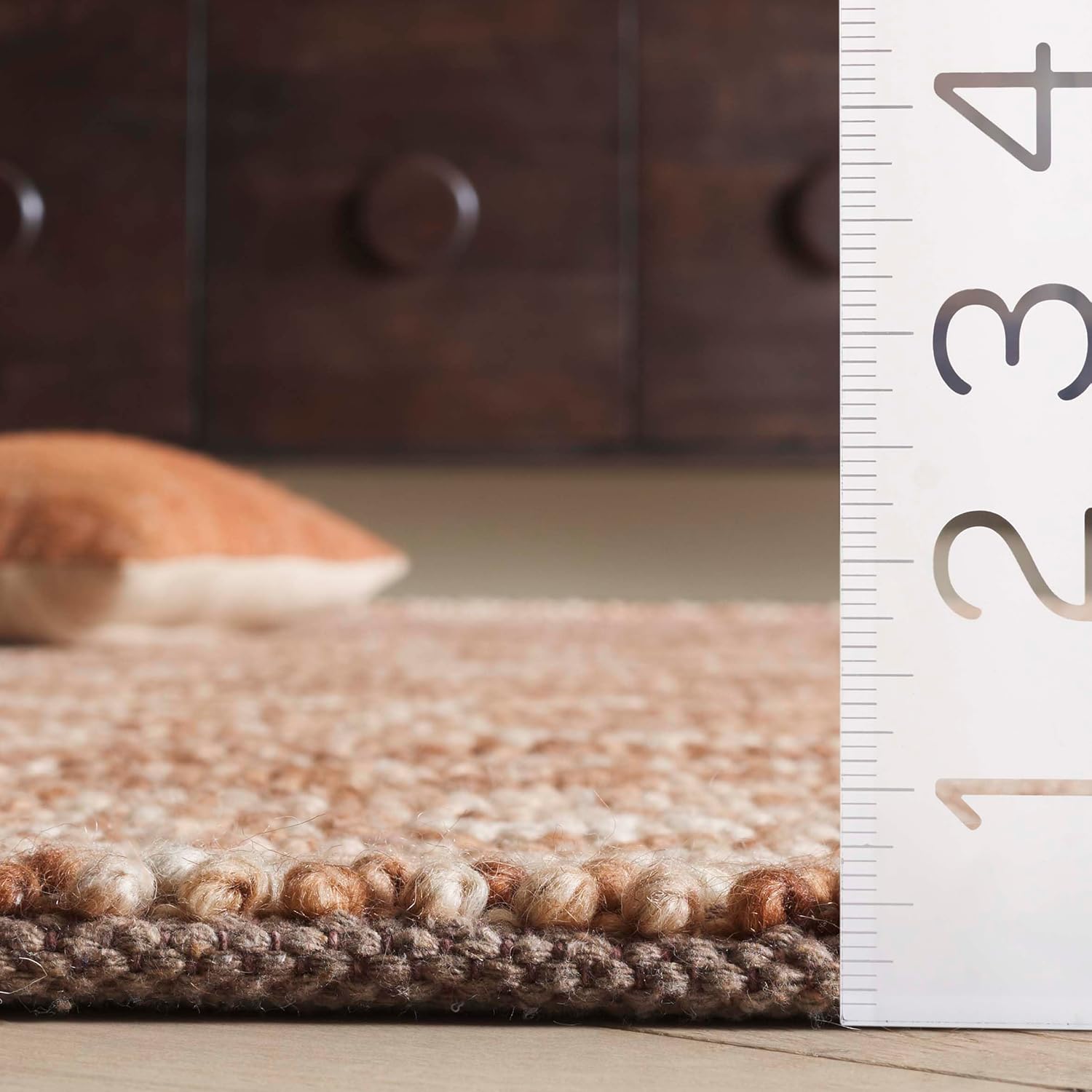 SAFAVIEH Natura Collection Area Rug - 6' Square, Rust & Brown, Handmade Wool Blend, Textured Design, Ideal for Living Room, Bedroom, Dining Space (NAT425P)