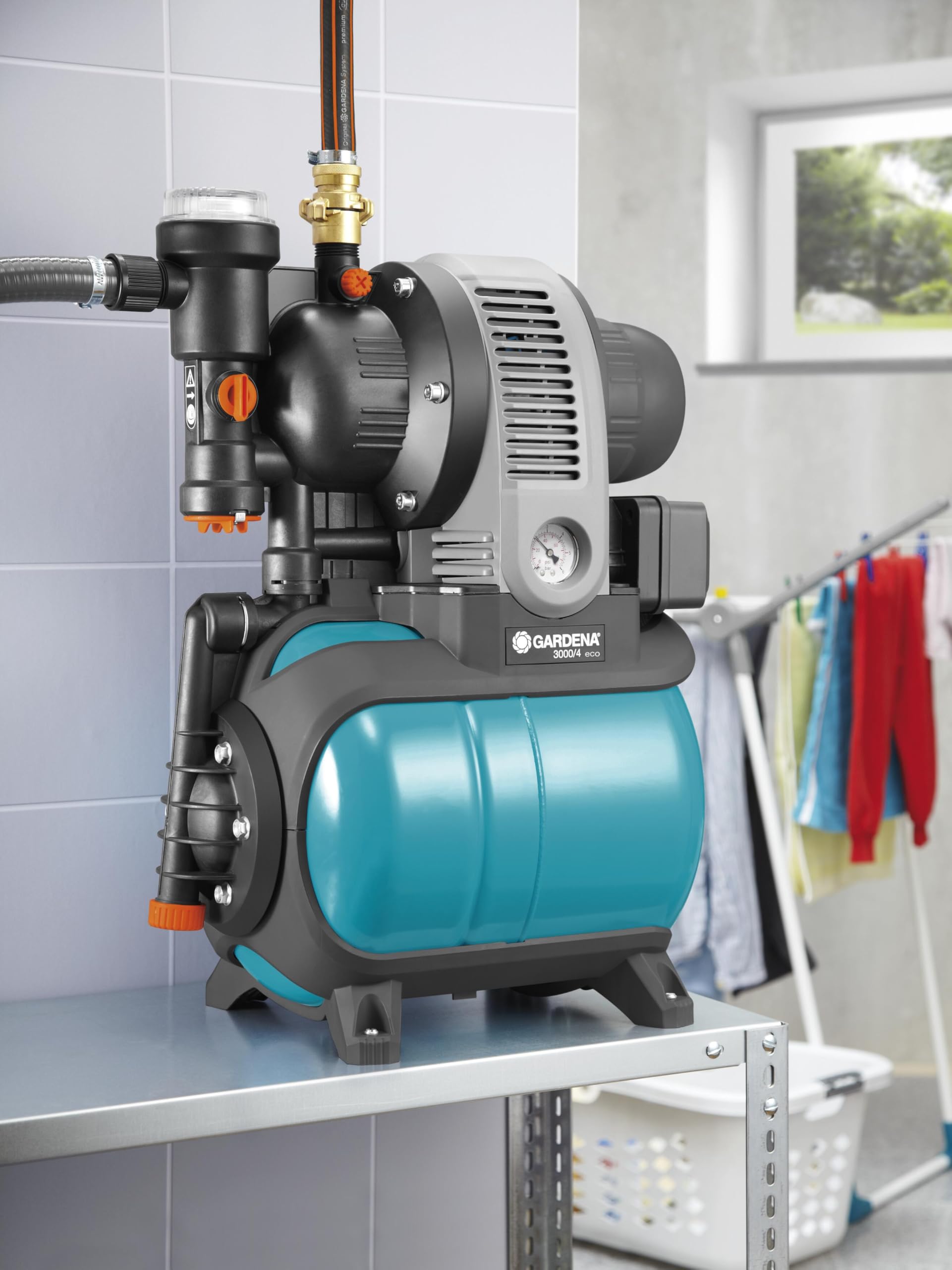 Gardena zestaw hydroforowy Classic 3000/4 eco: pompa z ochronnym wyłącznikiem termicznym, zaworem zwrotnym, automatycznym startem/stopem, moc 650 W i maks. wydajność 2800 l/h (1753-20)