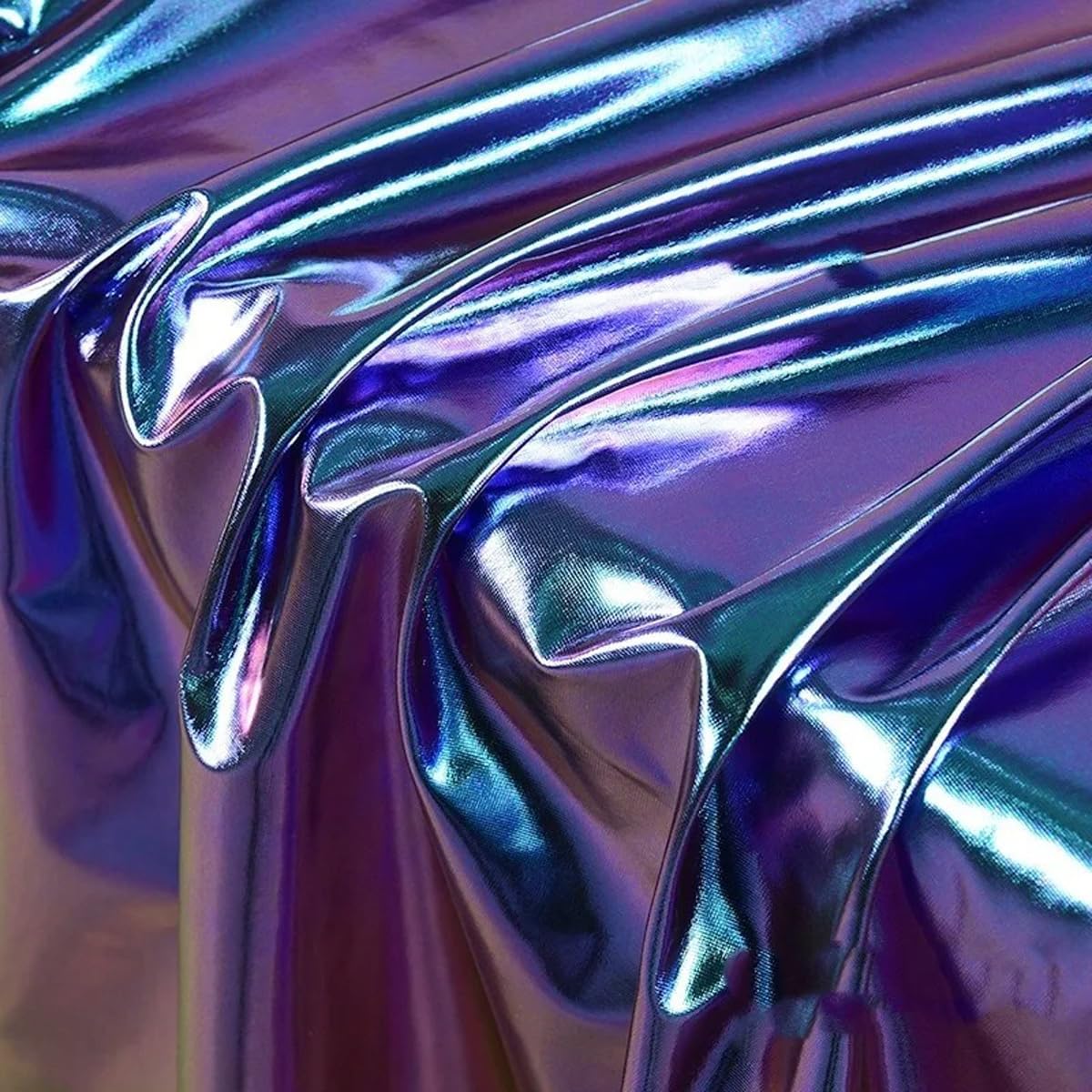 Tissu extensible doux reflets irisés pour créer des décors de fête