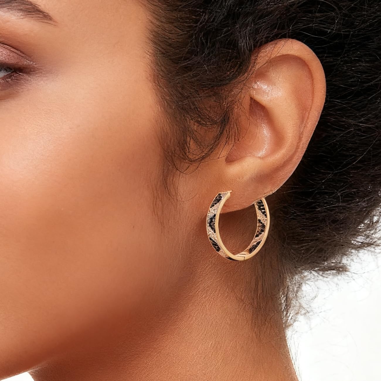 Shinny Animal Leopard Print Earrings Cubic Zirconia Paving Gold Plated Women Hoop Earrings Statement Chunky Circle Huggie Earrings - Image 2