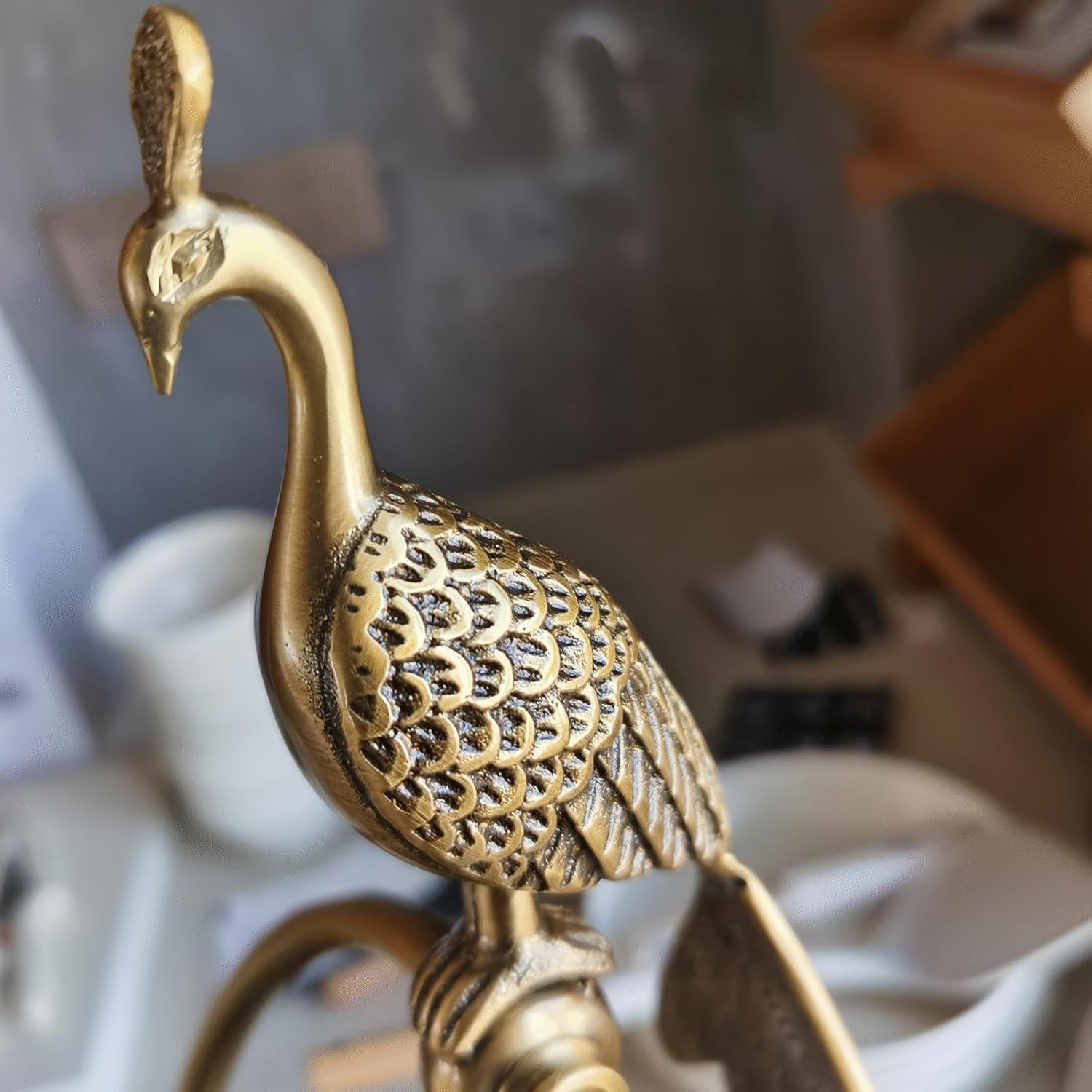 Freestanding Hand Towel Holder for Bathroom Countertop, Decorative Kitchen Towel Holder Stand with Bird Ornament (Brass, Gold)