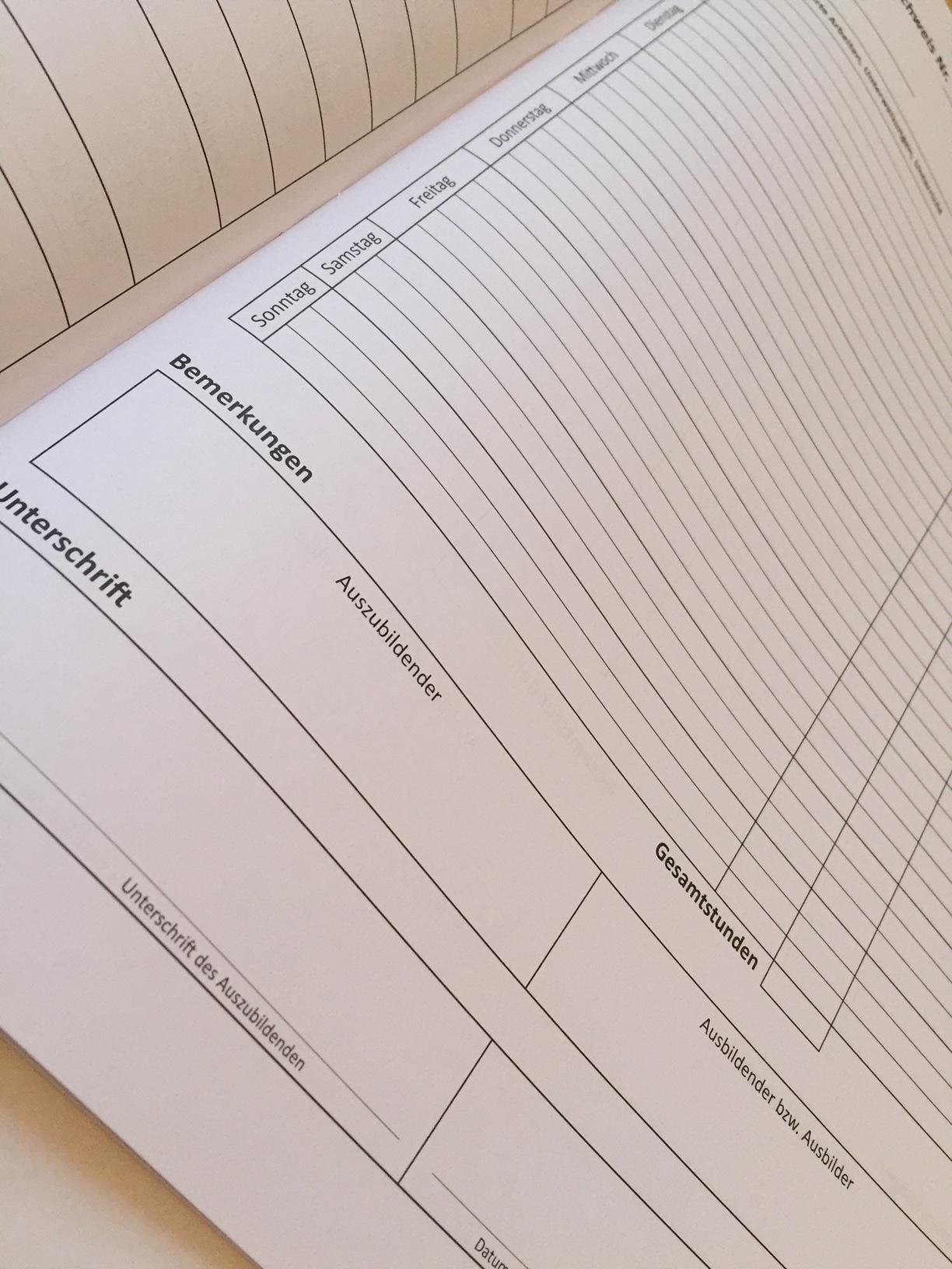 SellerRocket 5er SET Berichtsheft Ausbildung/Ausbildungsnachweisheft täglich/wöchentlich - (DIN A4, 28 Seiten, 1 Woche je Seite)