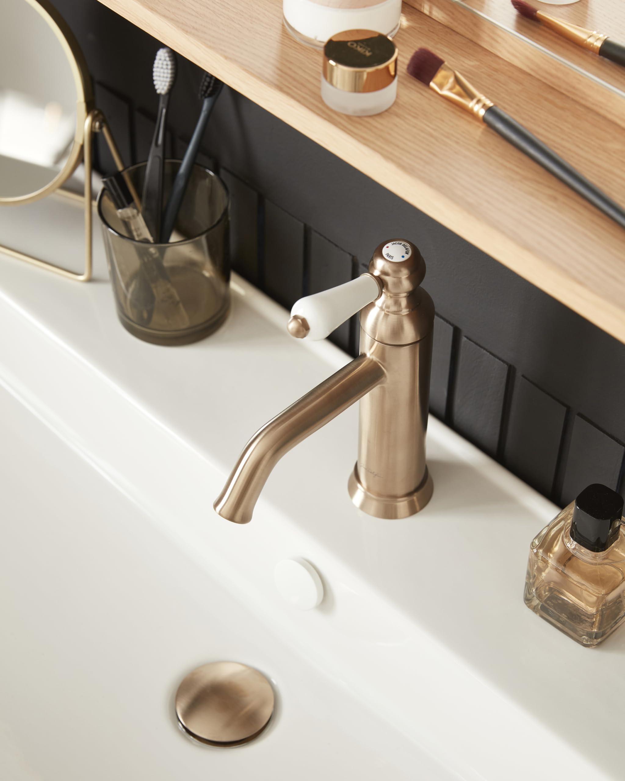 Jacob Delafon Bonde de Lavabo Louise - Bouchon Clic-Clac Universel G1 1/4 pour Vasque ou Lavabo - Diam. 64mm - Laiton - Compatible avec/sans Trop-Plein - 6,8x6,8x6,0 cm - Finition Bronze - E30536-BCN